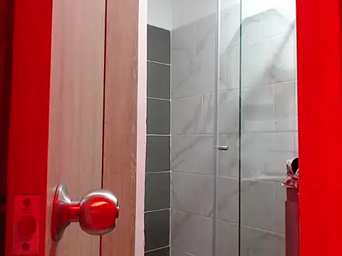 MiistressBlu online show from February 18, 2026, 7:32 pm