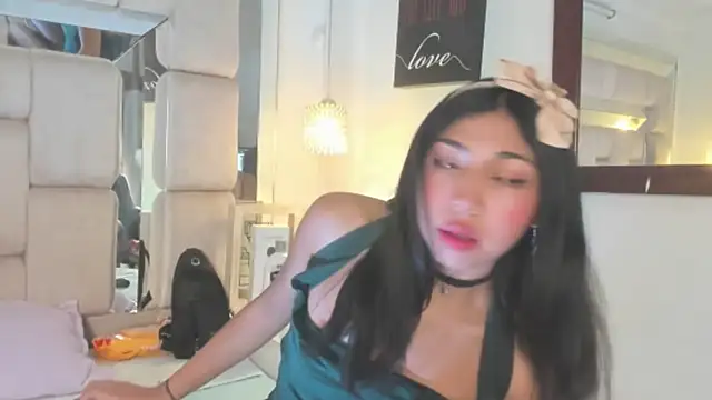 Eva cute7 online show from April 9, 2026, 12:01 am