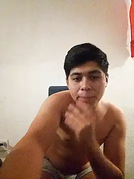 dark0p12 online show from February 18, 2026, 4:32 am