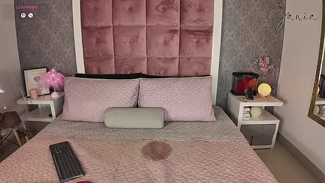 Srtalewis online show from February 17, 2026, 4:59 pm