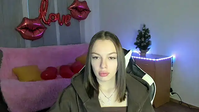 Snapshot of CandyGyrl chatting on February 13, 2026, 1:05 am CandyGyrl online show from February 13, 2026, 1:05 am