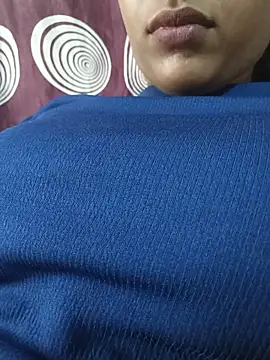 komalsharma99 online show from May 27, 2026, 8:43 am