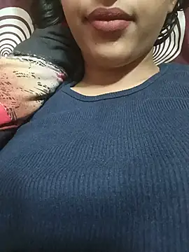 komalsharma99 online show from May 21, 2026, 7:22 pm