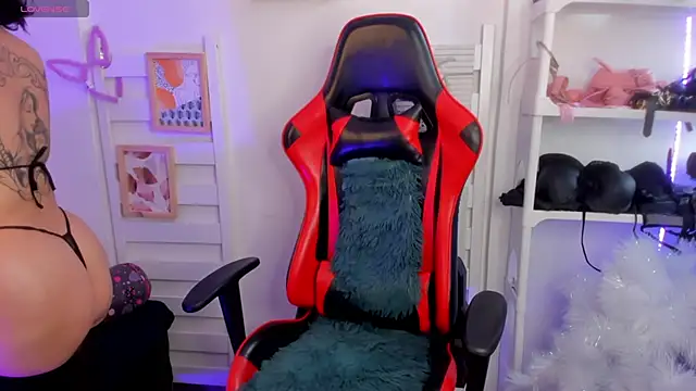 Lexyy evanss1 online show from February 7, 2026, 7:00 pm