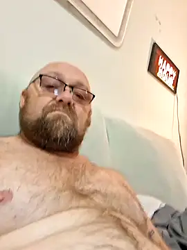 ldhurstII online show from April 25, 2026, 1:52 am