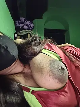 V-Hot-Suity online show from July 2, 2026, 11:11 pm