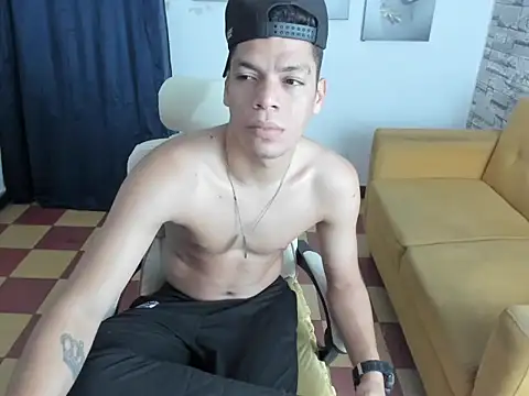 Andres sant  online show from March 4, 2026, 2:52 am