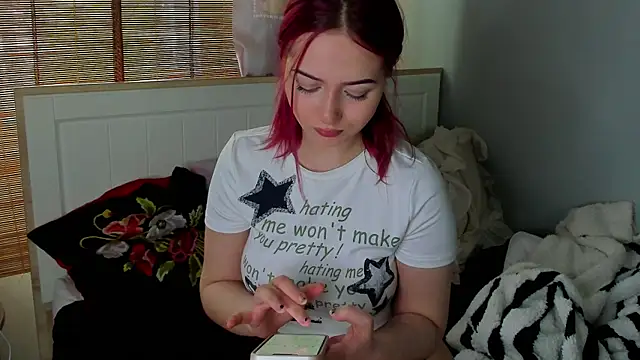 LustfulBambi online show from May 7, 2026, 1:14 pm