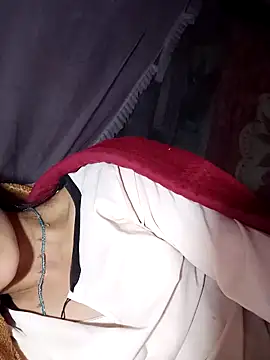 witch-xx online show from April 5, 2026, 5:41 pm