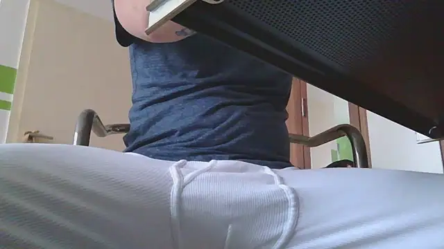 Snapshot of Dernachbar89 chatting on February 16, 2026, 12:59 pm Dernachbar89 online show from February 16, 2026, 12:59 pm