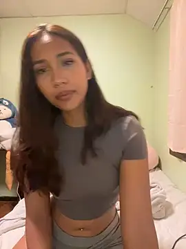 lyla luv online show from March 24, 2026, 9:04 pm