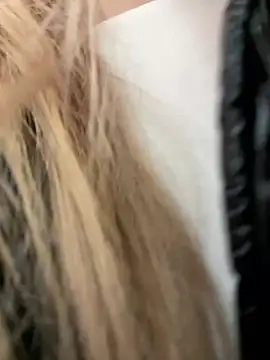 blonde exe online show from February 16, 2026, 3:43 pm