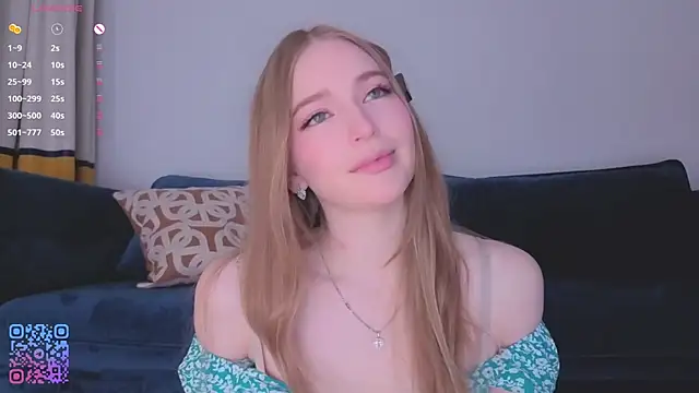 RowenaIanniello online show from April 11, 2026, 2:41 am