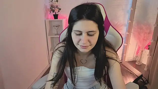 Maeren online show from February 12, 2026, 12:27 pm