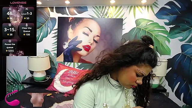 yaazhinii online show from March 25, 2026, 11:42 am