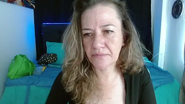 andreea xx online show from February 9, 2026, 1:53 pm