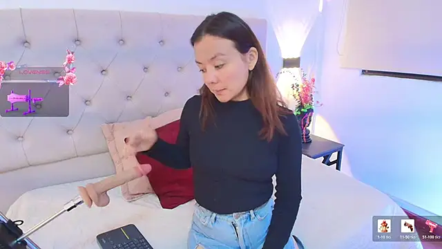 Snapshot of MiccaMadison chatting on May 8, 2026, 3:05 pm MiccaMadison online show from May 8, 2026, 3:05 pm