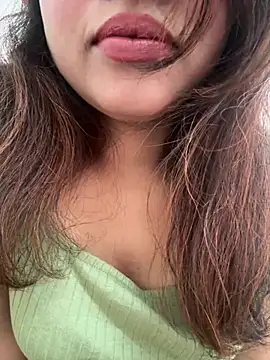 riya sharma11 online show from February 11, 2026, 10:26 am