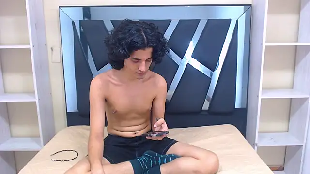 SamiSaturno online show from February 6, 2026, 7:32 pm