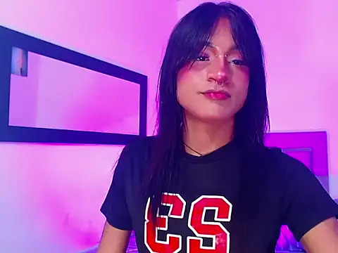 moonlyvelvet online show from March 20, 2026, 1:01 pm