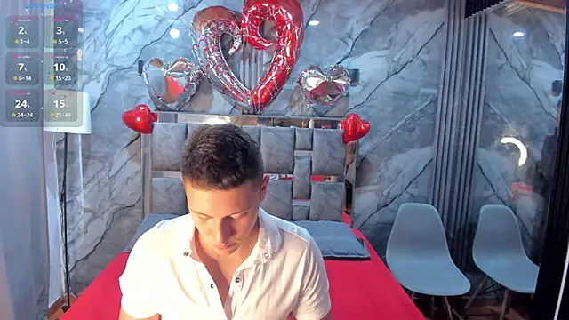 Snapshot of Manson_and_Zoe chatting on February 15, 2026, 11:20 am Manson and Zoe online show from February 15, 2026, 11:20 am