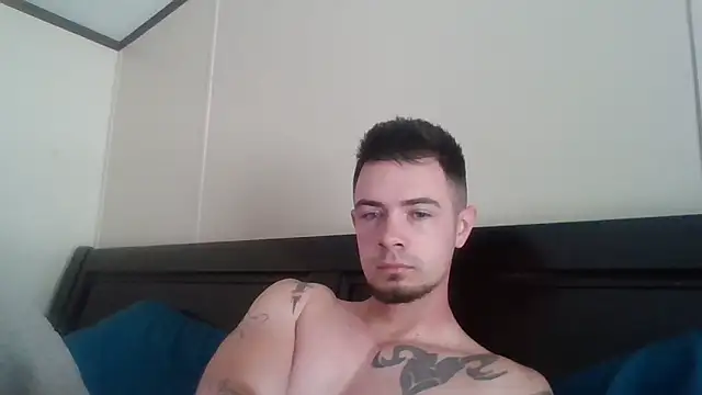 Snapshot of midnightsinz chatting on April 8, 2026, 6:09 pm midnightsinz online show from April 8, 2026, 6:09 pm