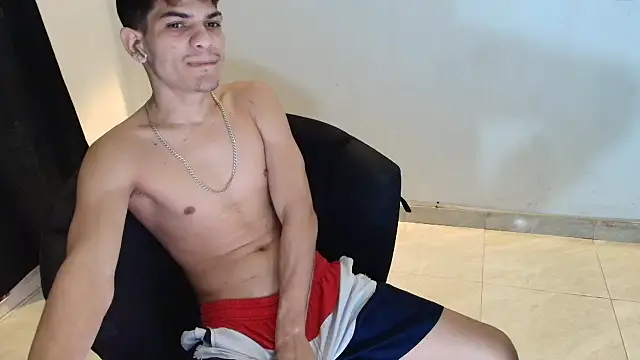 Jesshot bigcock20cm online show from April 13, 2026, 8:35 pm