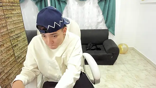 Wesleey-Boy online show from February 18, 2026, 6:59 pm