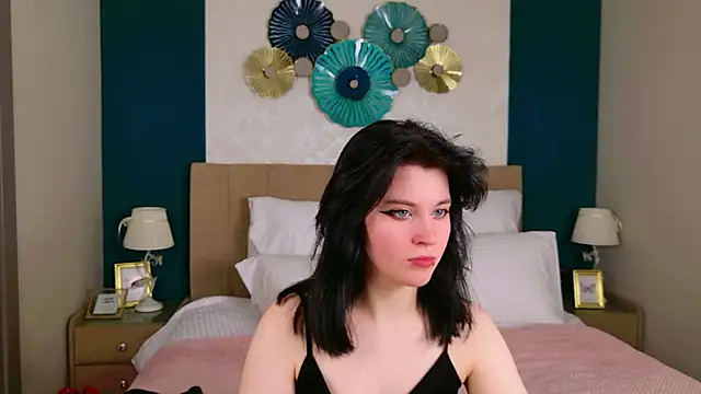 Snapshot of Milana_Bold chatting on February 5, 2026, 8:26 pm Milana Bold online show from February 5, 2026, 8:26 pm