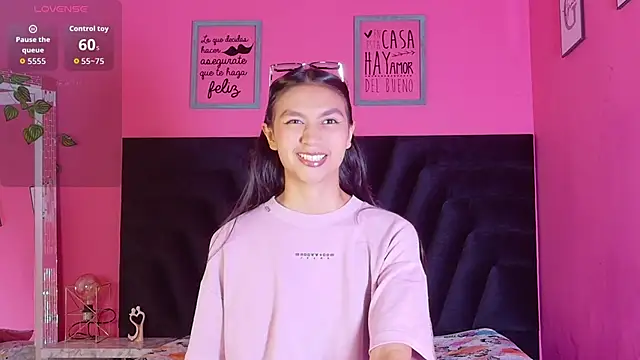 Snapshot of ThinPrincesss chatting on February 24, 2026, 1:12 pm ThinPrincesss online show from February 24, 2026, 1:12 pm