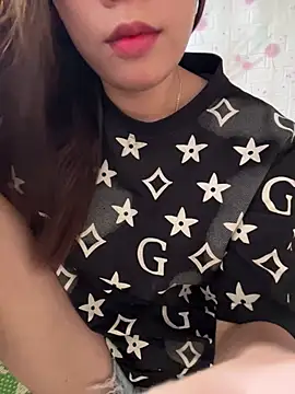 DoliceGirl2k online show from June 26, 2026, 5:13 am