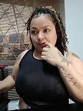 SweettSin online show from April 7, 2026, 2:19 pm