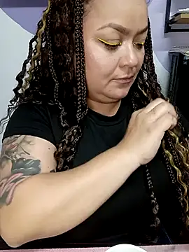 Snapshot of SweettSin chatting on February 13, 2026, 12:27 pm SweettSin online show from February 13, 2026, 12:27 pm