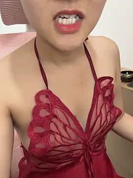 LucyKiss online show from March 17, 2026, 4:15 am