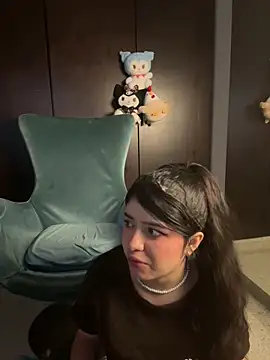 EmilyAndAndrew online show from April 10, 2026, 4:30 am