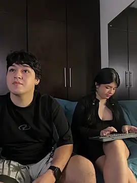 EmilyAndAndrew online show from February 22, 2026, 3:53 am