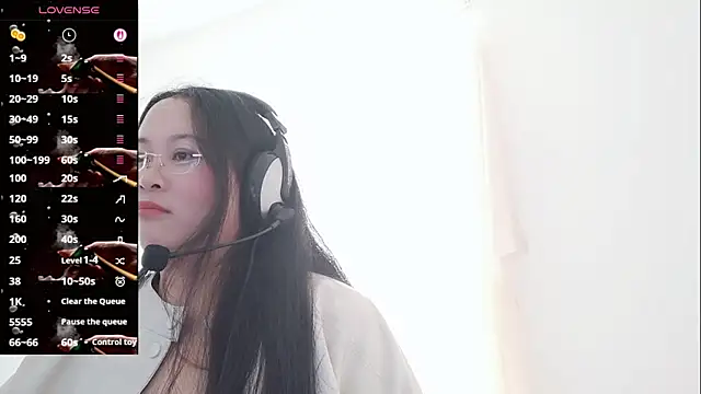 Snapshot of vivi523 chatting on March 28, 2026, 6:03 am vivi523 online show from March 28, 2026, 6:03 am