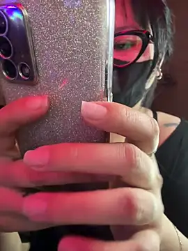 HaleyKin online show from April 11, 2026, 6:11 pm