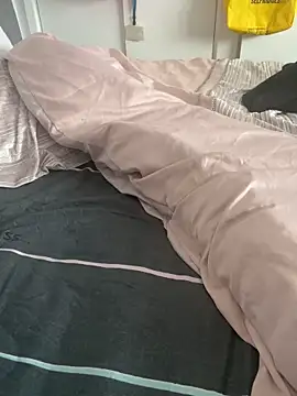 Snapshot of browncutie7 chatting on February 28, 2026, 11:43 am browncutie7 online show from February 28, 2026, 11:43 am