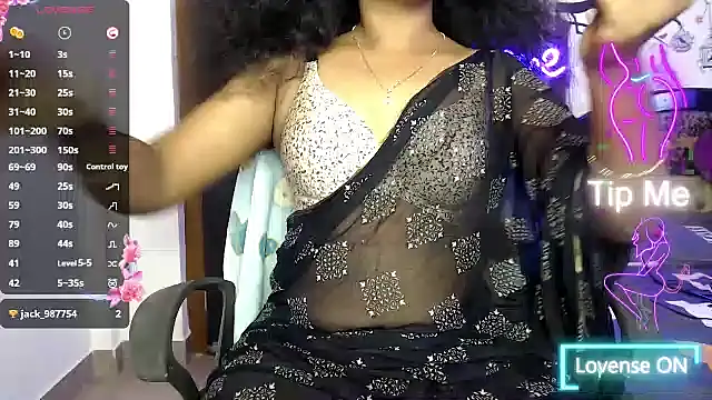 Snapshot of VixenNandhu chatting on February 12, 2026, 3:39 am VixenNandhu online show from February 12, 2026, 3:39 am