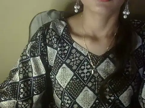 Snapshot of Mehaak_ chatting on May 14, 2026, 4:37 pm Mehaak online show from May 14, 2026, 4:37 pm