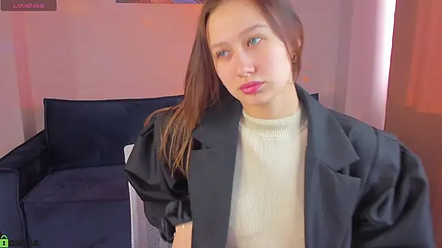  Kiki angel  online show from May 12, 2026, 1:13 am