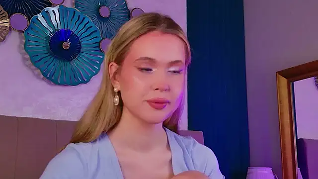 Snapshot of Beckie_White chatting on February 27, 2026, 9:14 pm Beckie White online show from February 27, 2026, 9:14 pm