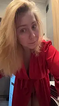 Snapshot of LovelyMiley chatting on February 28, 2026, 11:54 am LovelyMiley online show from February 28, 2026, 11:54 am