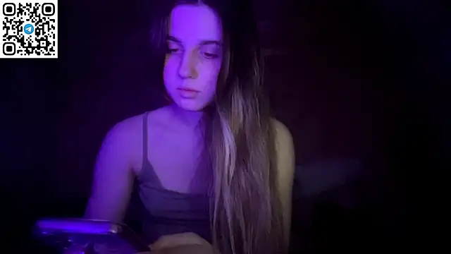 LovelySilk 63 online show from April 1, 2026, 7:33 pm