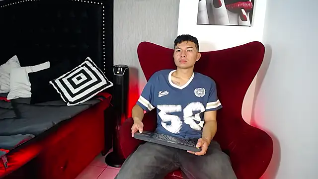 Snapshot of Liam_Sean chatting on March 1, 2026, 12:38 pm Liam Sean online show from March 1, 2026, 12:38 pm