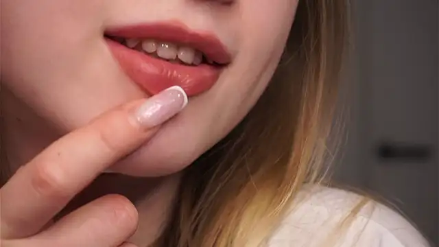 Snapshot of MiHabeck chatting on February 12, 2026, 6:13 am MiHabeck online show from February 12, 2026, 6:13 am