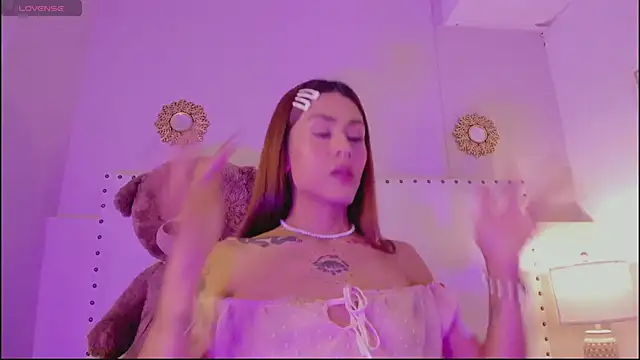 Zoe star  online show from March 9, 2026, 1:25 pm