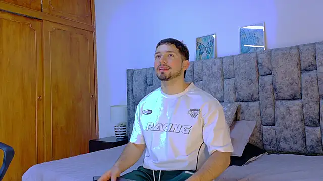 NICK MOSS  online show from March 15, 2026, 1:07 pm