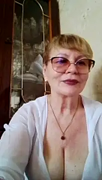 SophieBurns online show from July 17, 2026, 10:34 am